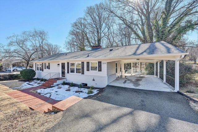 2031 Bridle LN, Roanoke, VA 24018