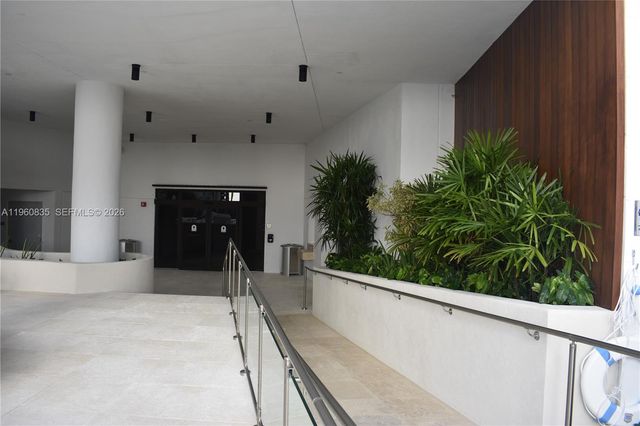 6365 Collins Ave 2709, Miami Beach, FL 33141