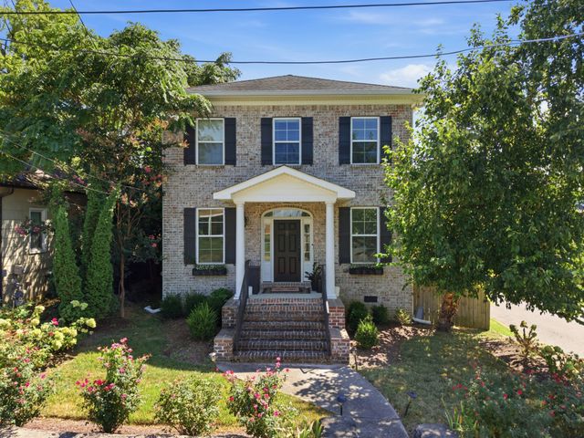 1025 Summit Ave, Nashville, TN 37203