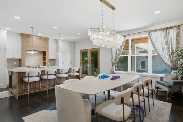 1025 Summit Ave, Nashville, TN 37203