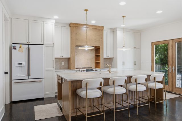 1025 Summit Ave, Nashville, TN 37203