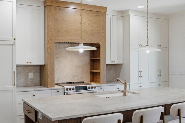 1025 Summit Ave, Nashville, TN 37203