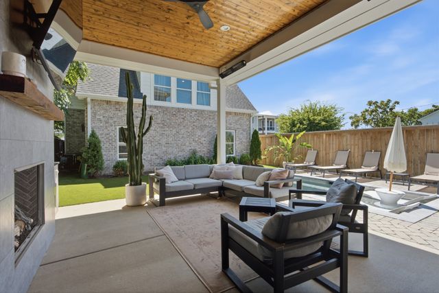 1025 Summit Ave, Nashville, TN 37203