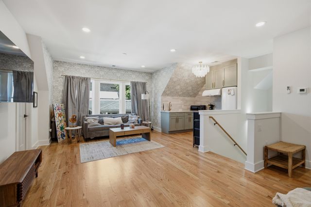 1025 Summit Ave, Nashville, TN 37203