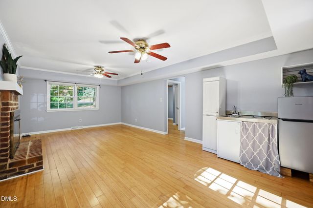 805 Ellynn Drive, Cary, NC 27511