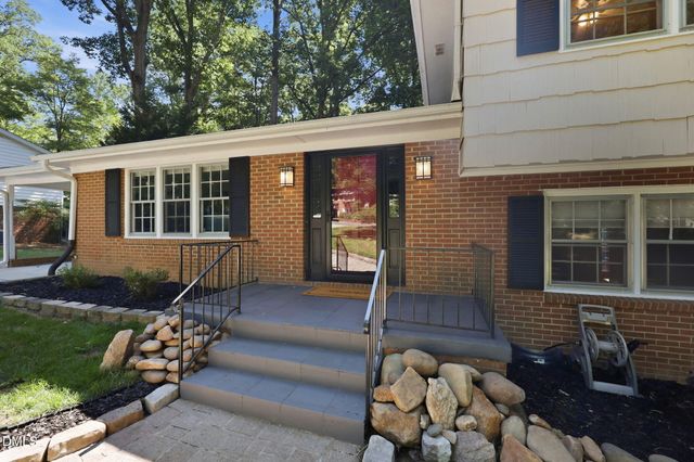 805 Ellynn Drive, Cary, NC 27511
