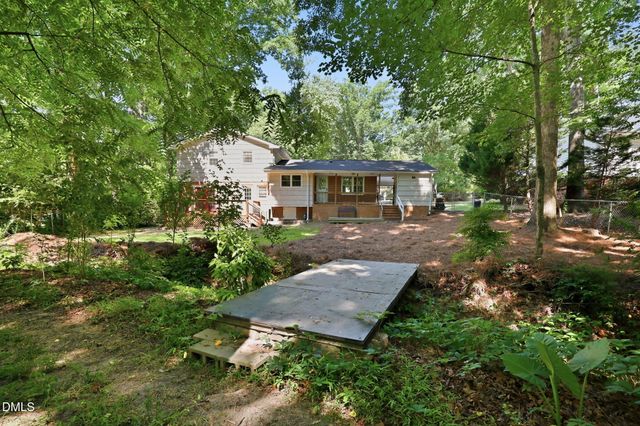 805 Ellynn Drive, Cary, NC 27511