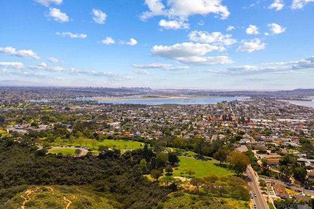 5217 Vickie Dr, San Diego, CA 92109