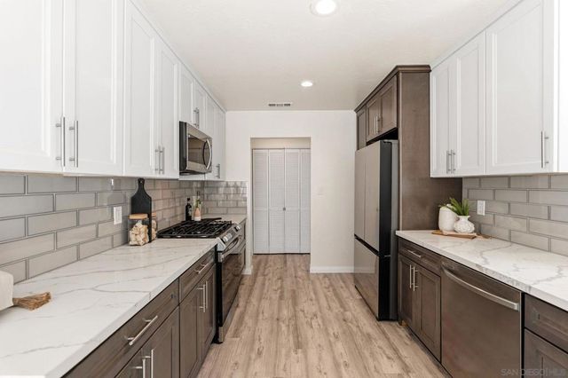 5217 Vickie Dr, San Diego, CA 92109