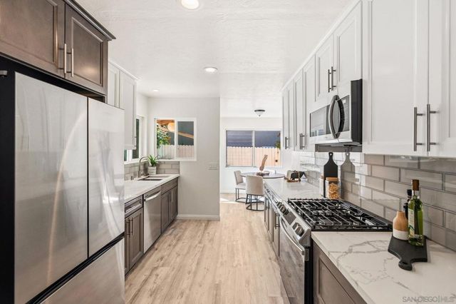 5217 Vickie Dr, San Diego, CA 92109