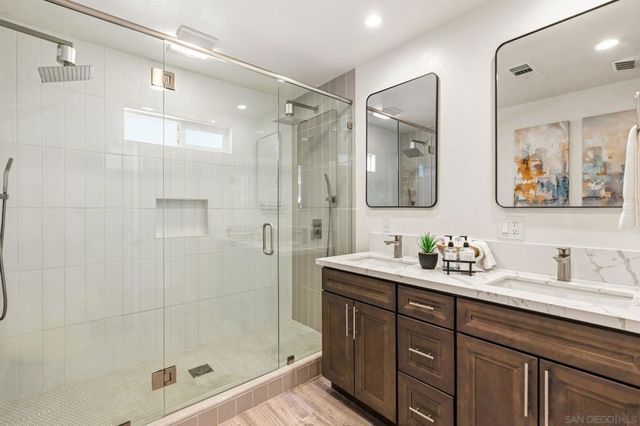 5217 Vickie Dr, San Diego, CA 92109