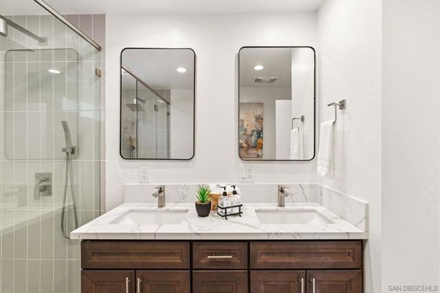 5217 Vickie Dr, San Diego, CA 92109