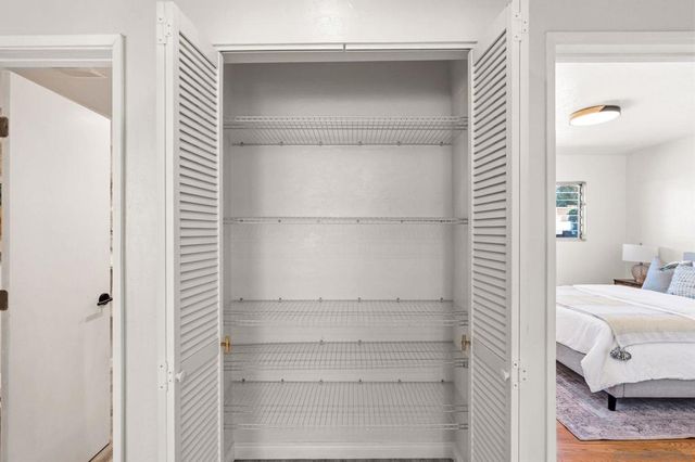 5217 Vickie Dr, San Diego, CA 92109