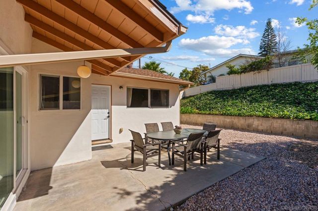 5217 Vickie Dr, San Diego, CA 92109