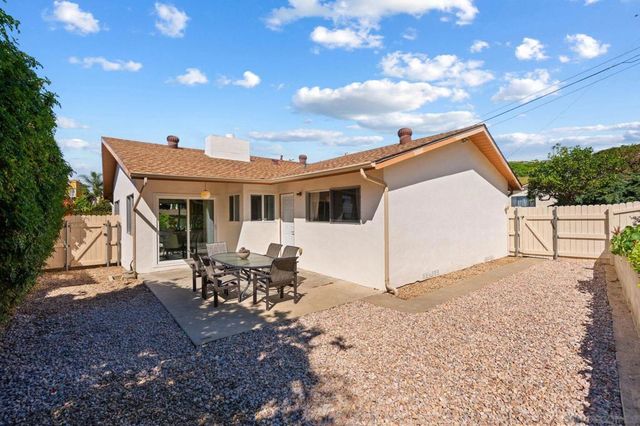 5217 Vickie Dr, San Diego, CA 92109