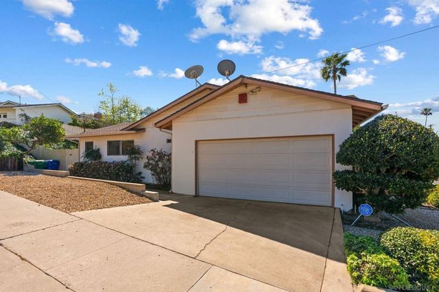 5217 Vickie Dr, San Diego, CA 92109