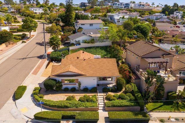 5217 Vickie Dr, San Diego, CA 92109