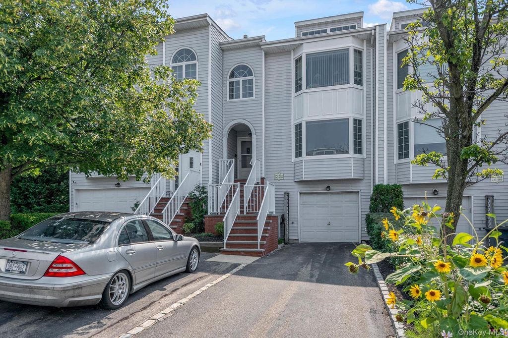 242-07A Oak Park Drive, Douglaston, NY 11362 — exterior