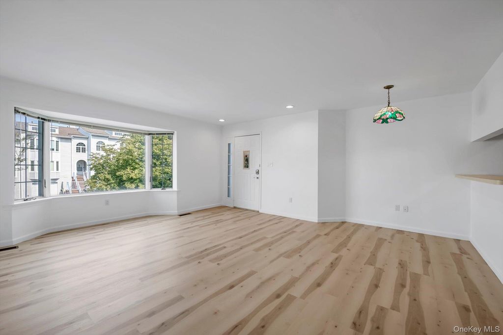 242-07A Oak Park Drive, Douglaston, NY 11362 — photo 3