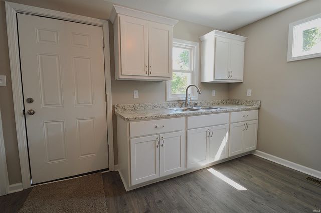 423 Mildred Avenue, Fort Wayne, IN 46808