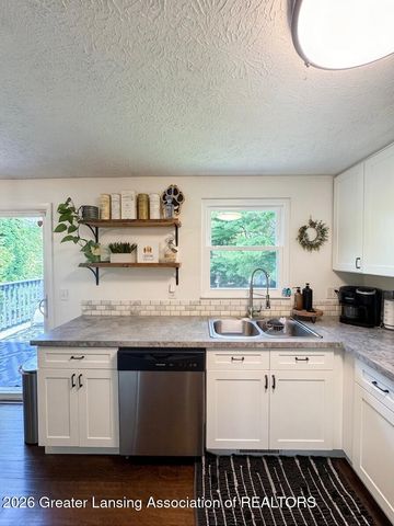 4036 Truxton Lane, Lansing, MI 48911
