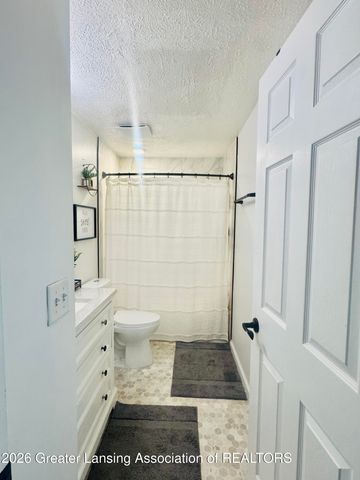 4036 Truxton Lane, Lansing, MI 48911