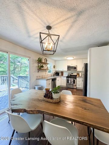 4036 Truxton Lane, Lansing, MI 48911