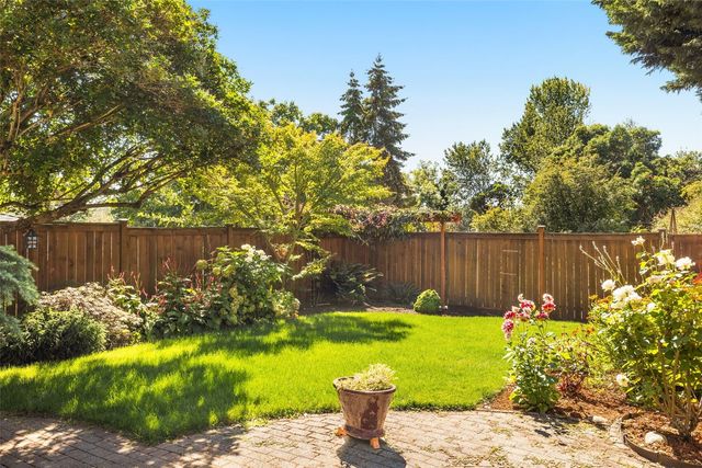7963 Seward Park Avenue S, Seattle, WA 98118