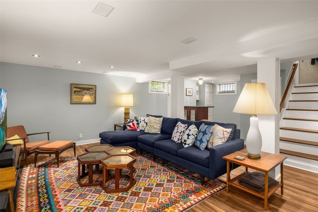7963 Seward Park Avenue S, Seattle, WA 98118