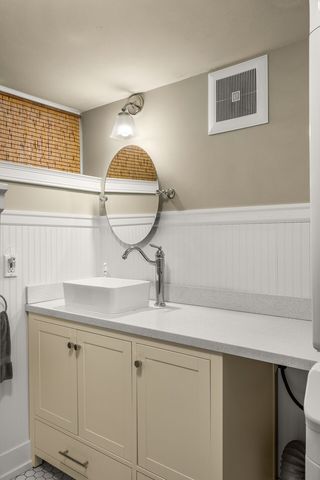 7963 Seward Park Avenue S, Seattle, WA 98118