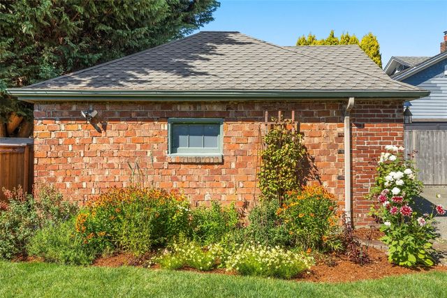 7963 Seward Park Avenue S, Seattle, WA 98118