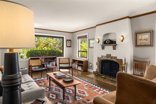 7963 Seward Park Avenue S, Seattle, WA 98118