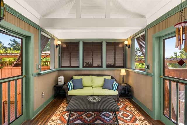7963 Seward Park Avenue S, Seattle, WA 98118