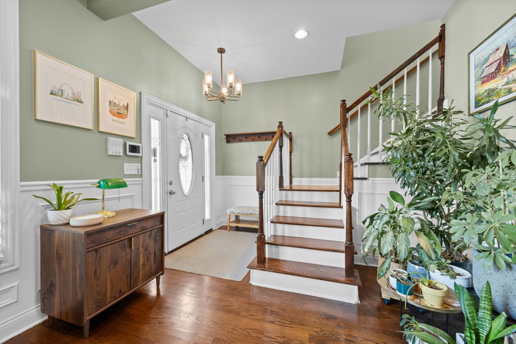 1723 N Kimball Avenue, Chicago, IL 60647 — photo 2