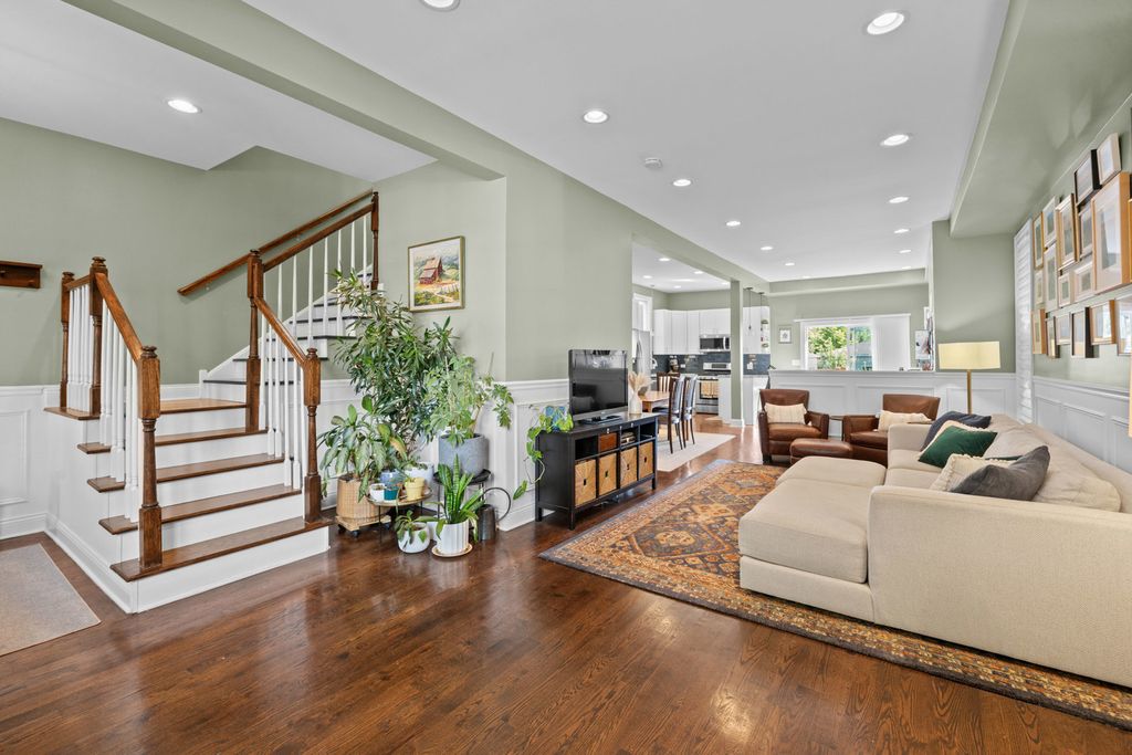 1723 N Kimball Avenue, Chicago, IL 60647 — photo 3