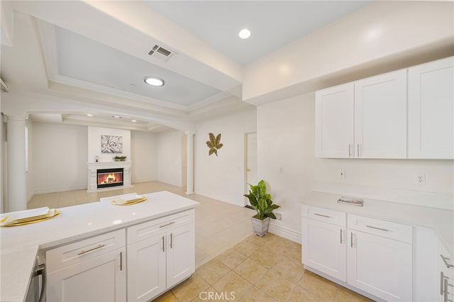 527 S 5th Ave B, Arcadia, CA 91006