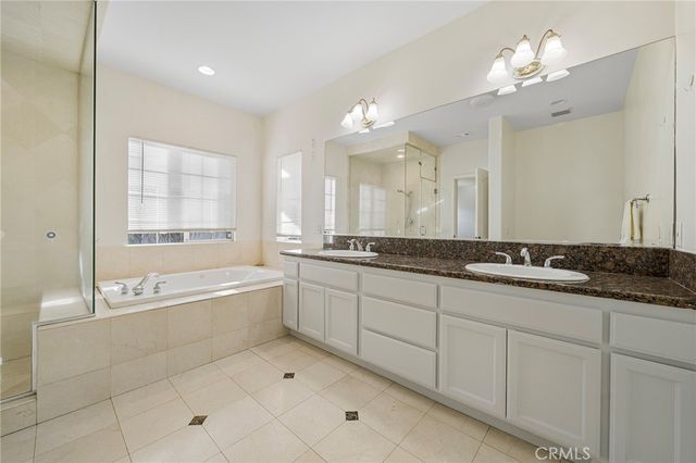 527 S 5th Ave B, Arcadia, CA 91006