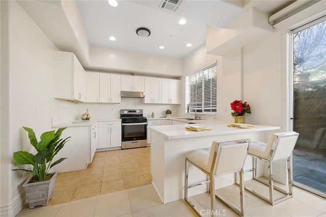 527 S 5th Ave B, Arcadia, CA 91006