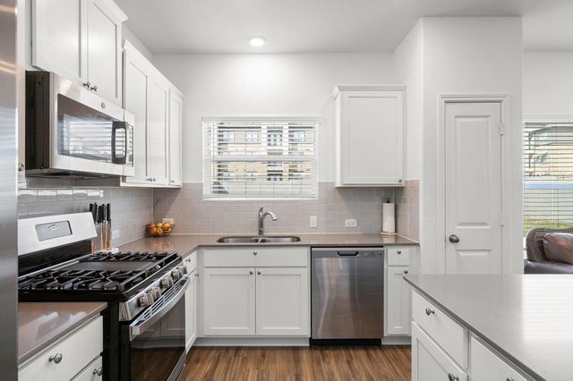 104 Blue Blaze TRL, Georgetown, TX 78628