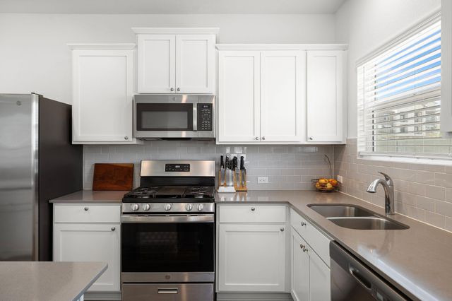 104 Blue Blaze TRL, Georgetown, TX 78628