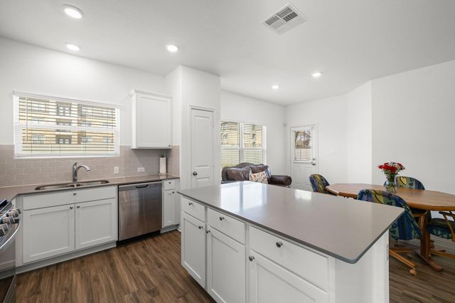 104 Blue Blaze TRL, Georgetown, TX 78628