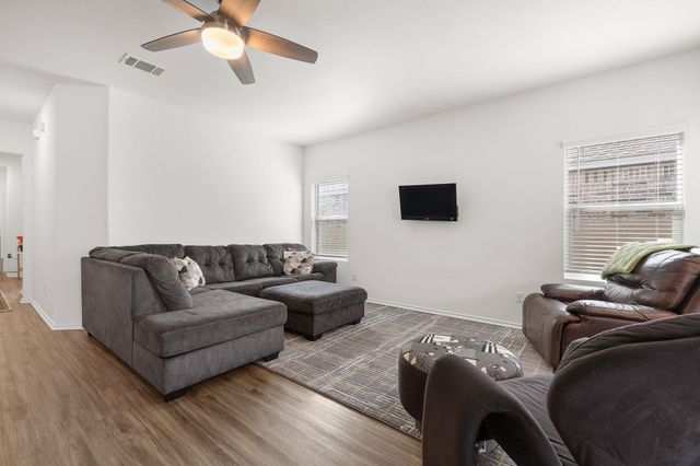 104 Blue Blaze TRL, Georgetown, TX 78628