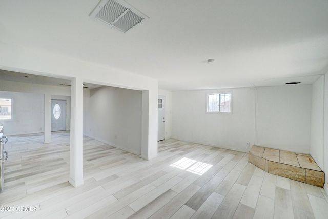 2148 W HAZELWOOD Street, Phoenix, AZ 85015