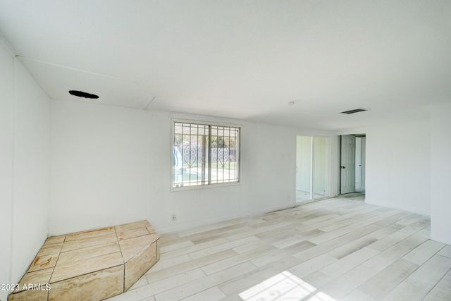 2148 W HAZELWOOD Street, Phoenix, AZ 85015