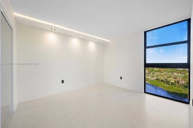 20505 E Country Club Dr 1133, Aventura, FL 33180