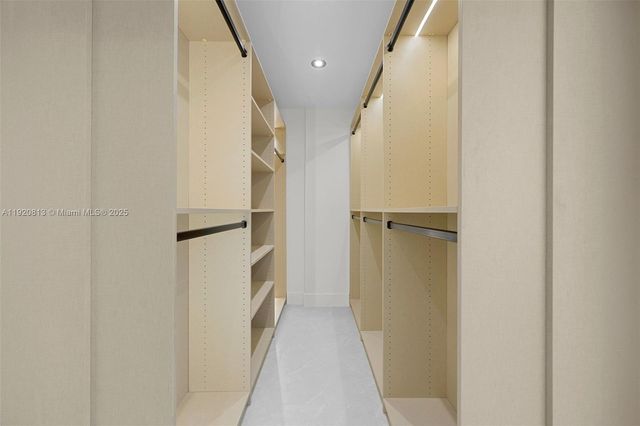 20505 E Country Club Dr 1133, Aventura, FL 33180