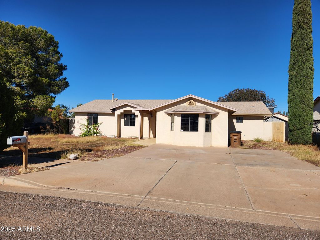 1940 E 13TH Street, Douglas, AZ 85607