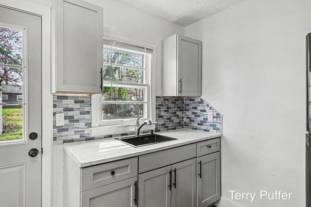 58 Lamora Avenue, Battle Creek City, MI 49037