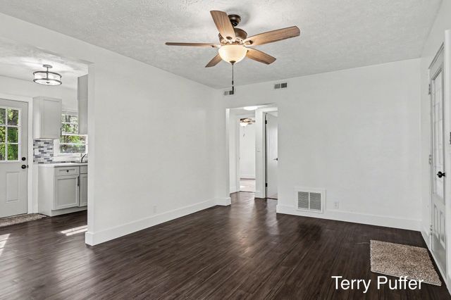 58 Lamora Avenue, Battle Creek City, MI 49037