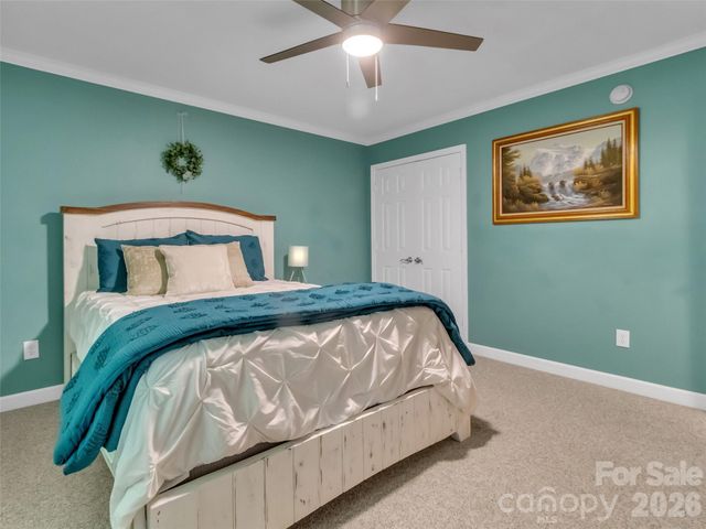 1231 Grandeur Heights, Clyde, NC 28721
